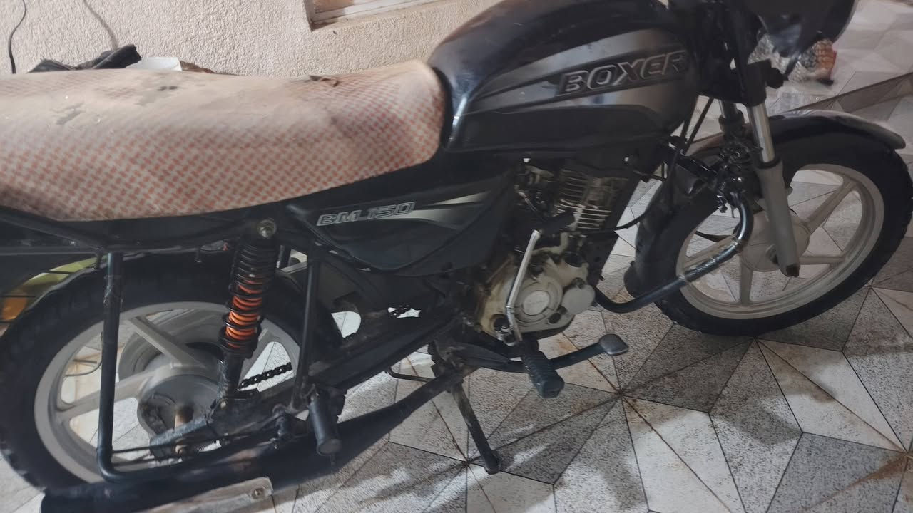 بوكسر لبيع موديل 18 مفتوحه مره وحده بوش وبستم أوراق اصولي ٧ اوراق كبل ترقم عوزه راجز سلف ب٥٠ ينزل من سعر سعره 850 وبيه مجال لشراي *********** اتصال فقط اذا موشراي لاتتصل
