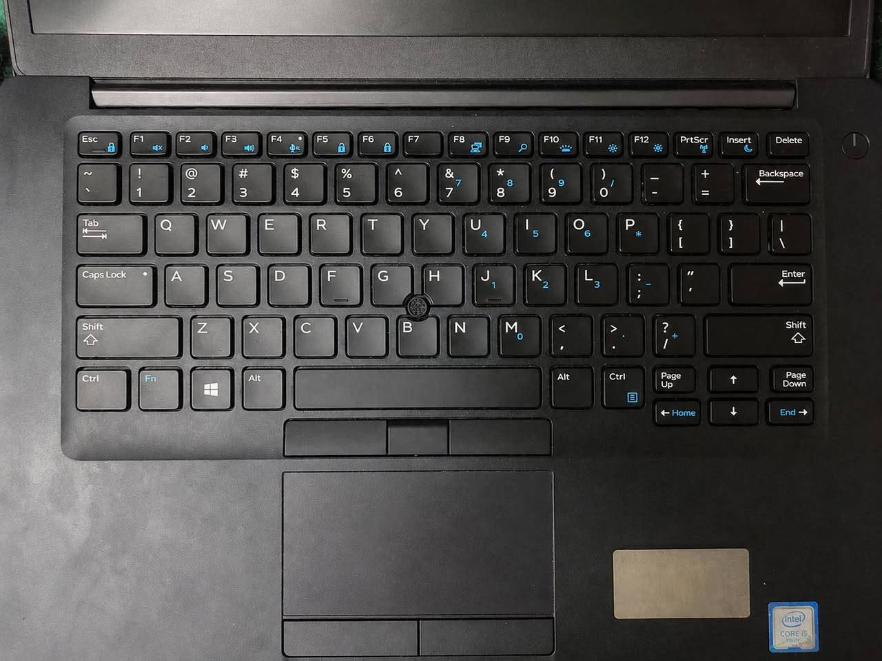 السلام عليكم
لابتوب Dell Latitude 7490
⚙️ Intel Core i5-7300U – الجيل السابع
🎮 Intel HD Graphics 620
🧠 RAM: 8 GB DDR4
💾SSD 237
💻Windows 10 / Ubuntu
الجهاز نضيف واستعماله كان فقط مكتبي ولمده 8اشهر فقط!
مكاني بغداد الأعظمية 
واتساب ***********
سعر 200الف
