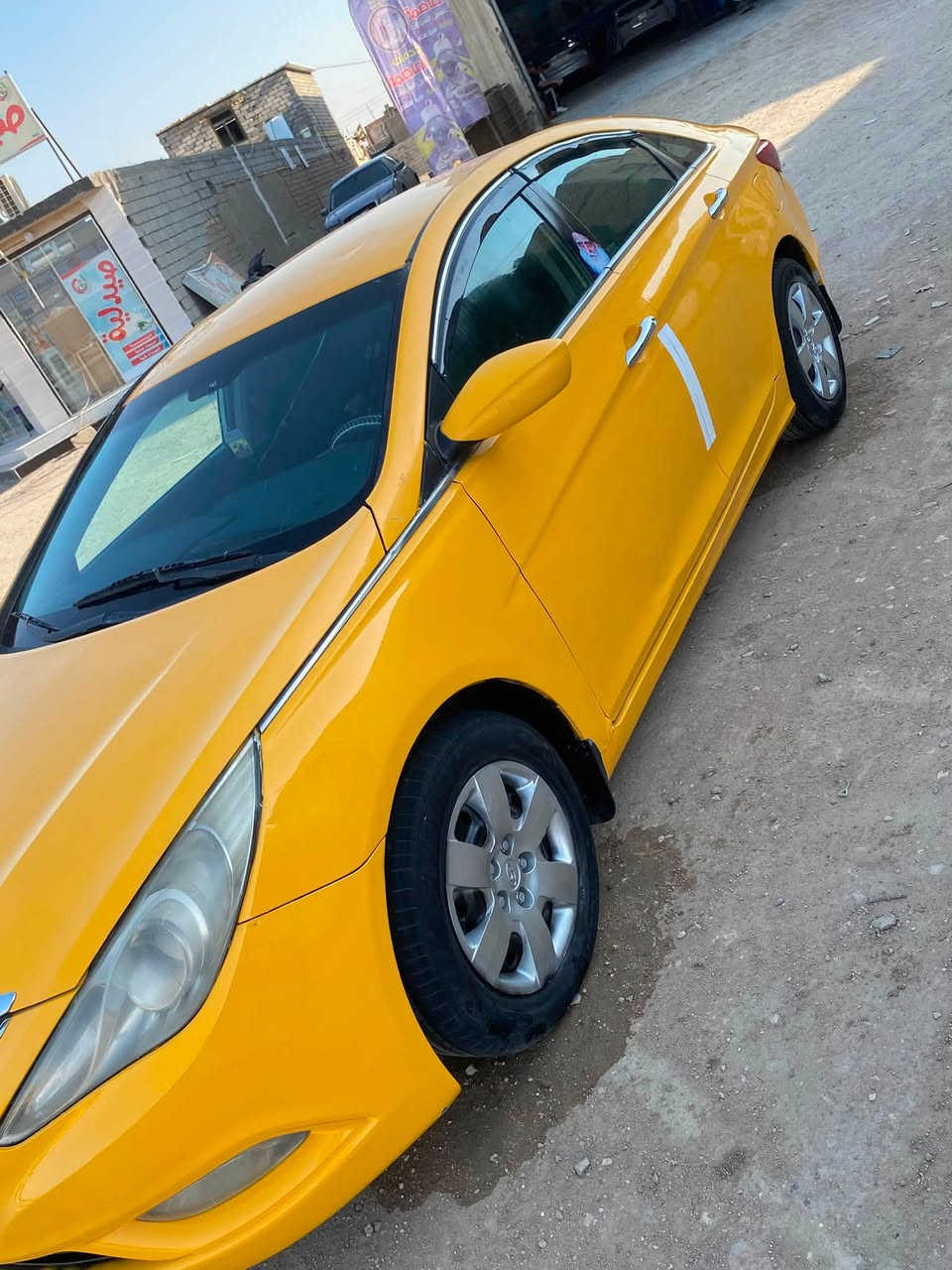 سلام عليكم للبيع سوناتا موديل 11مكفولة من الكص والضربة والعيب شرعي والاصوليات  كير ومحرك 2400 تبريد ثلج سيارة جاهزه مال جناي  تحويل مباشر سنوية نافذه بسنة 2020 عليها هيئة وغرامات مليون مامصفرها 
السعر 75  هاتف ***********
