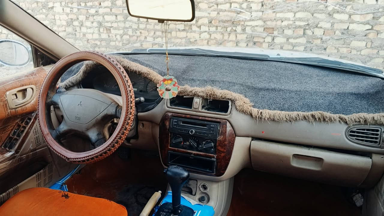 سلام عليكم مسيوبوشي مكينه كير بلادي اوتماتيك طرف ثالث وكاله فقط صدر نضيف تخم تاير جديد حداديه نضيفه دوشمه جديده رايدها ب16مكاني بغداد المدائن ***********

