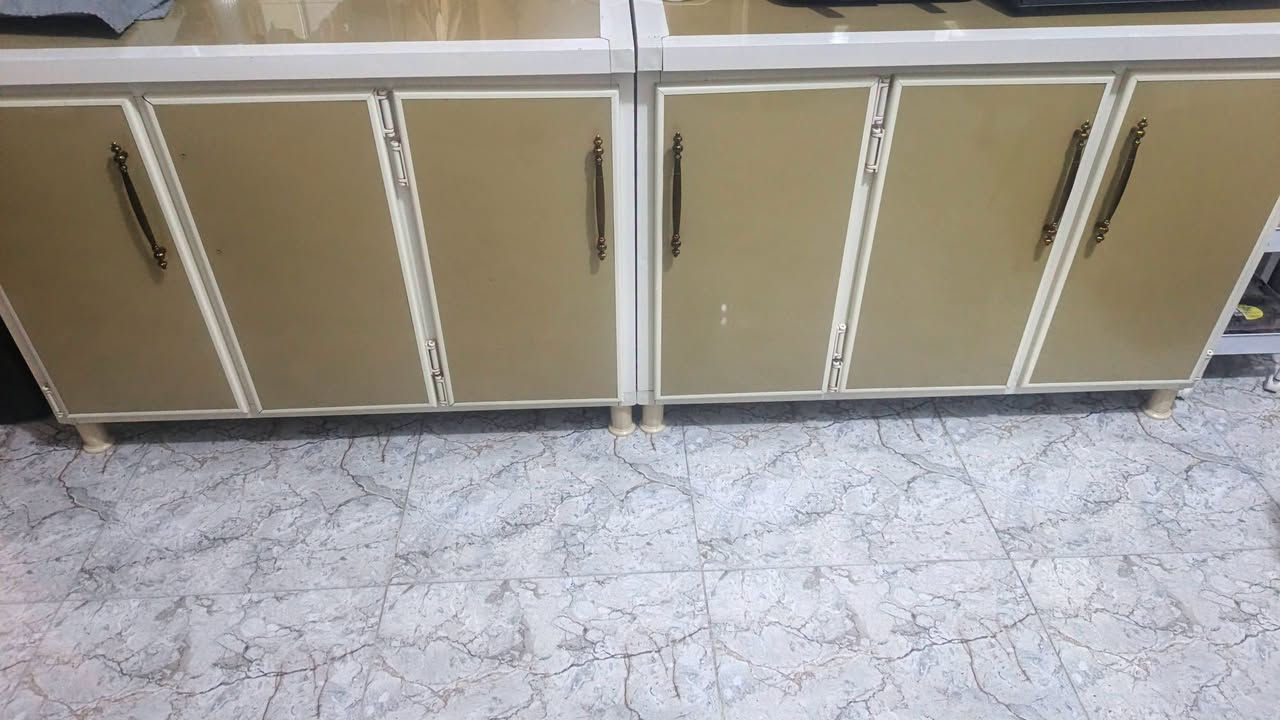سلام عليكم اخواني واخواتي عندي هاي الغراض للبيع كلمن اوسعره والسعر على الخاص اورقمي *********** المكان شطره الشعله قرب مطحنت جمعان محل بالات

