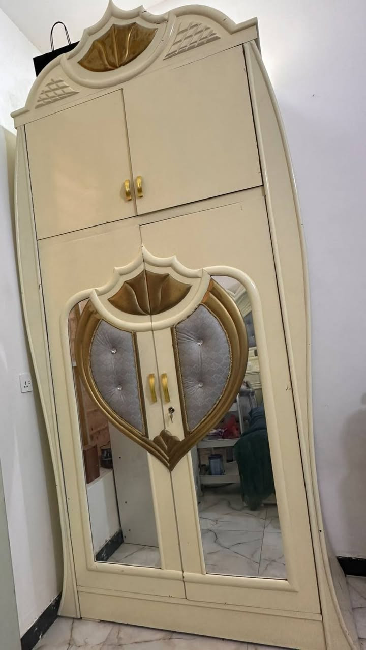 غراض للبيع
حلة__حي الشهداء قرب مول اهل الخير طهمازيه
,***********

نص مكتوب في الصور:
- CAMON 30 Pro 5G
- 14mm f/2.2 1/33s ISO597
- CAMON 30 Pro 5G 14mm f/2.2 1/33s ISO635
- 14mm f/2.2 1/33s ISO578