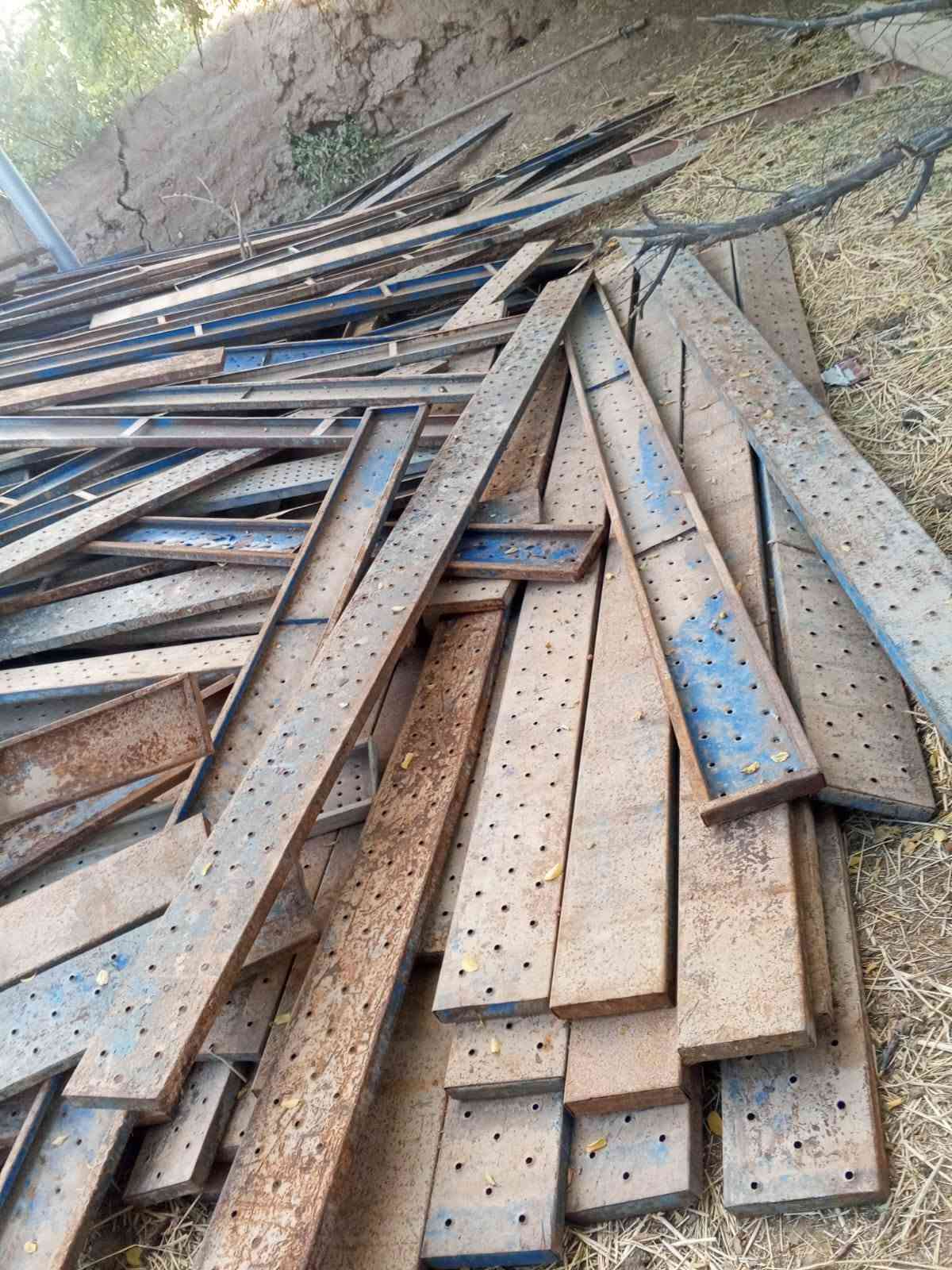 سلام عليكم البيع درابات سكله العدد 1200 الطول دراب 4 + 3 ونص + 3 70 سانتيم تواصل ع رقم ***********
