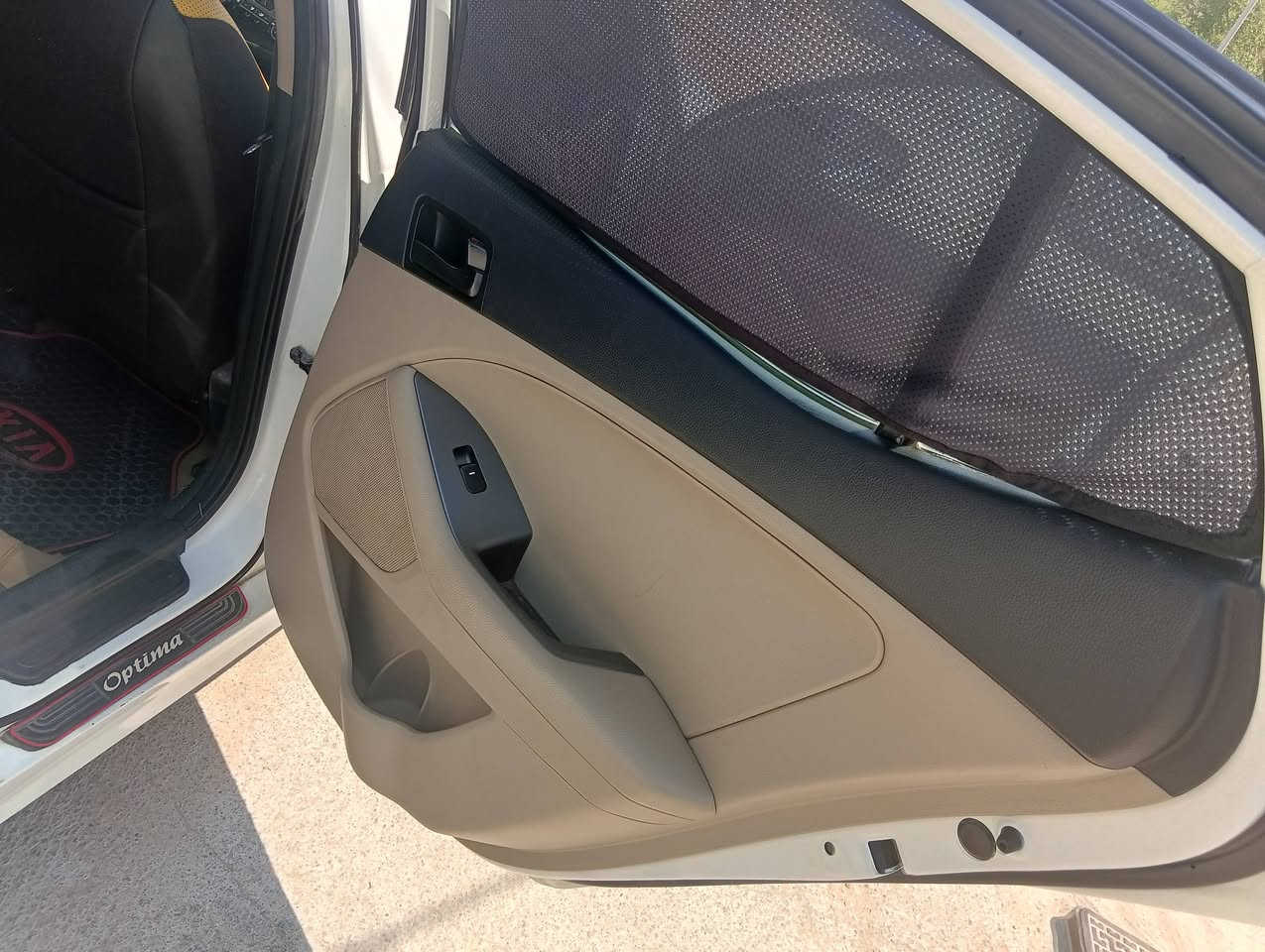 سلام عليكم شباب كيا اوبتيما 16خليجي بسمي تحويل شوكت ميعجبك مشروع وطني وين ميجبك احولك بيه البنيد مفتوح بس مبدل مصبوغ الله العالم المكينه وكير وحداديه وتاير وتبريد كفاله شرط سبيره مانازل  مكان السياره الناصريه غراف رقم الهاتف ***********     /***********
