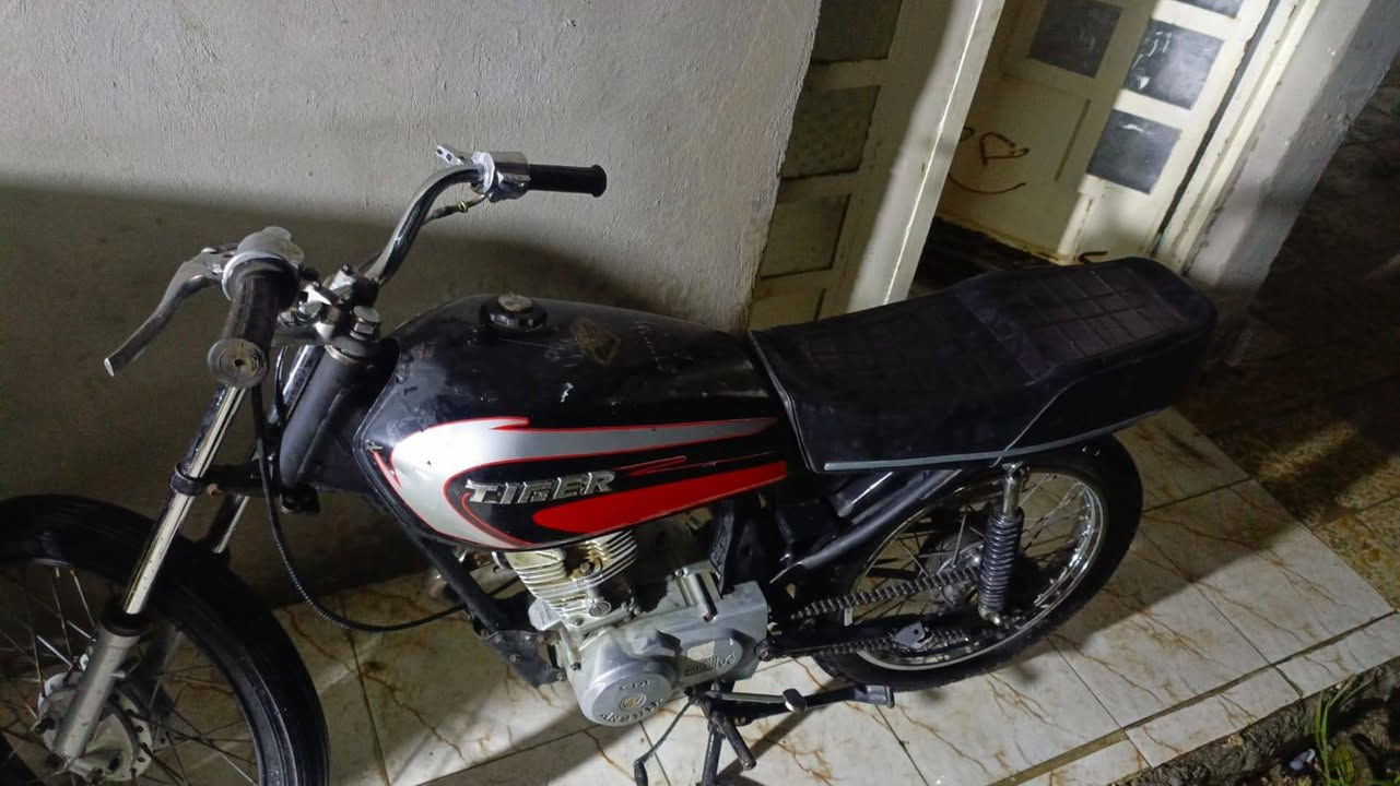 سلام عليكم دراجه للبيع مديل 18كلك كلك سعر 250 ال مكان نجف شارع كربلاء عمود 110رقم ال هتف ***********متوجد وتساب
