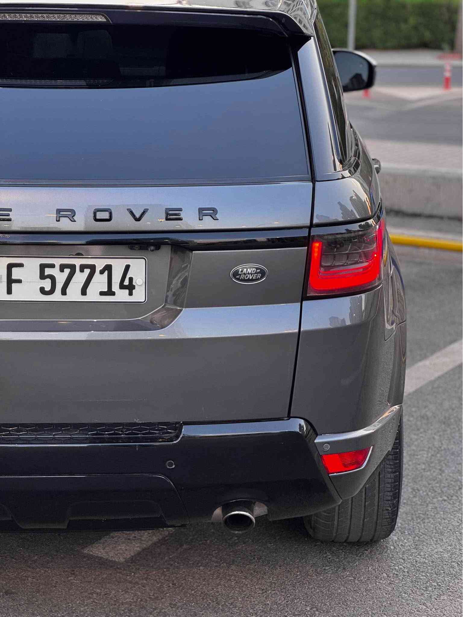 Range rover 2016 HSE 
كوردى عربي 
بيع مستعجل سعر ما يتكرر كلش مناسب 
رانج سبورت 2016 اج اس اي وارد امريكي 
بس بونيت صبغ مكانين بي دي ار 
صور سونار مرافقة ويا المنشور 
رقم شاصي SALWR2PF4GA593879
گير محرك اب شرط بس محرك قبق مفتوح 
بدون ايرباك اب شرط 
ماشية 112 الف مايل 
ويل SVR ورا محول شكل جديد 
السيارة بدون مصرف 
تايرات ادامة محرك نوزلات بلكات كله شرط 
تحويل وكالة غرامة هزة سنوي كله جديد 
مكان سيارة اربيل 
سعر 218 ورقة رجاء بيه مجال حق الجية 
بدون مراوس بس بيع !
واتساب ***********
———————————————————————
رەنج سپۆرت 2016 ئێچ ئس ئی ئەمریکی 
سەیارەکە تەنها بۆنیتی سبوخە 
لەگەر دوو جێ پی دی ئار 
رسمی سۆنەر داندراوە 
رەقەم شانسی SALWR2PF4GA593879
مەکینەی کرایتەوە بە شەرت گێر بە شەرت 
تەنها 112 هەزار مایل رۆیشتووە 
بێ ئیرباگ 
لە هەولێر 
سحری 218 وەرقە مەجالەکی زۆۆۆر کمی تیدایە 
واتساب *********** أربيل, العراق
