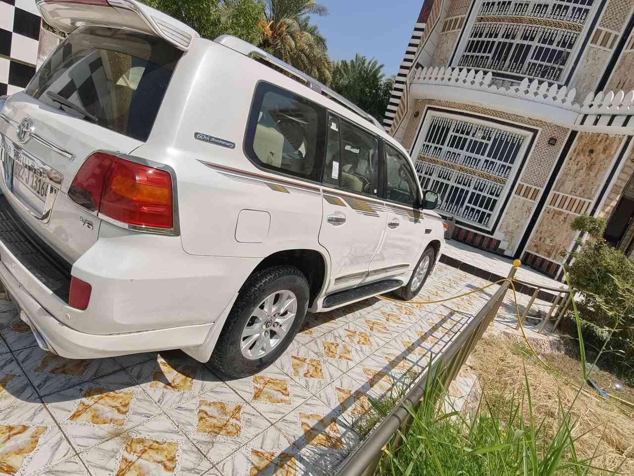 لاندكروزر 2010فول موصفات صبغ موضح بلسونار بدون اي ضرر داخلي سياره جاهزه من كلشي كير مكينه حداديه تبريد تخم تاير رقم اربيل الدولي السعر233هاتف***********

