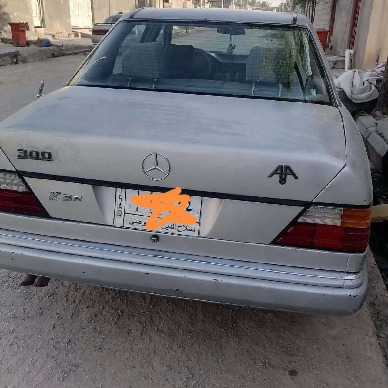 مارسدس للبيع. موديل ٩١ تبريد ثلج مكينه وكير بالكارتون تخم تاير وحداده ١٠٠/١٠٠ 
دواخل حلوه السياره ع وضع الشركه مكفوله من ضربه وصبغ مكاني ناصريه دوايه  السعر ٣٤  بيها مجال
***********
