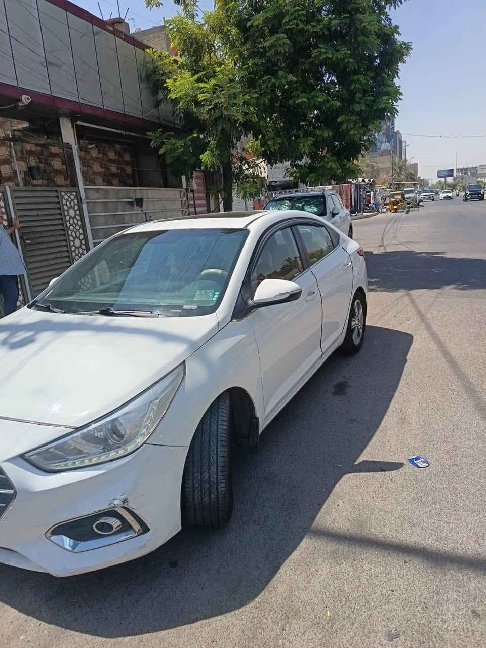 سلام عليكم اكسنت خليجيه موديل 2020 ماشيه 65 الف بدون اي ضربه ولاصبغ بيها كم شخط بسيط سياره ع وضع الشركه  سعر 120 وبيها مجال مكان بغداد  شارع فلسطين الاسفسار ***********
