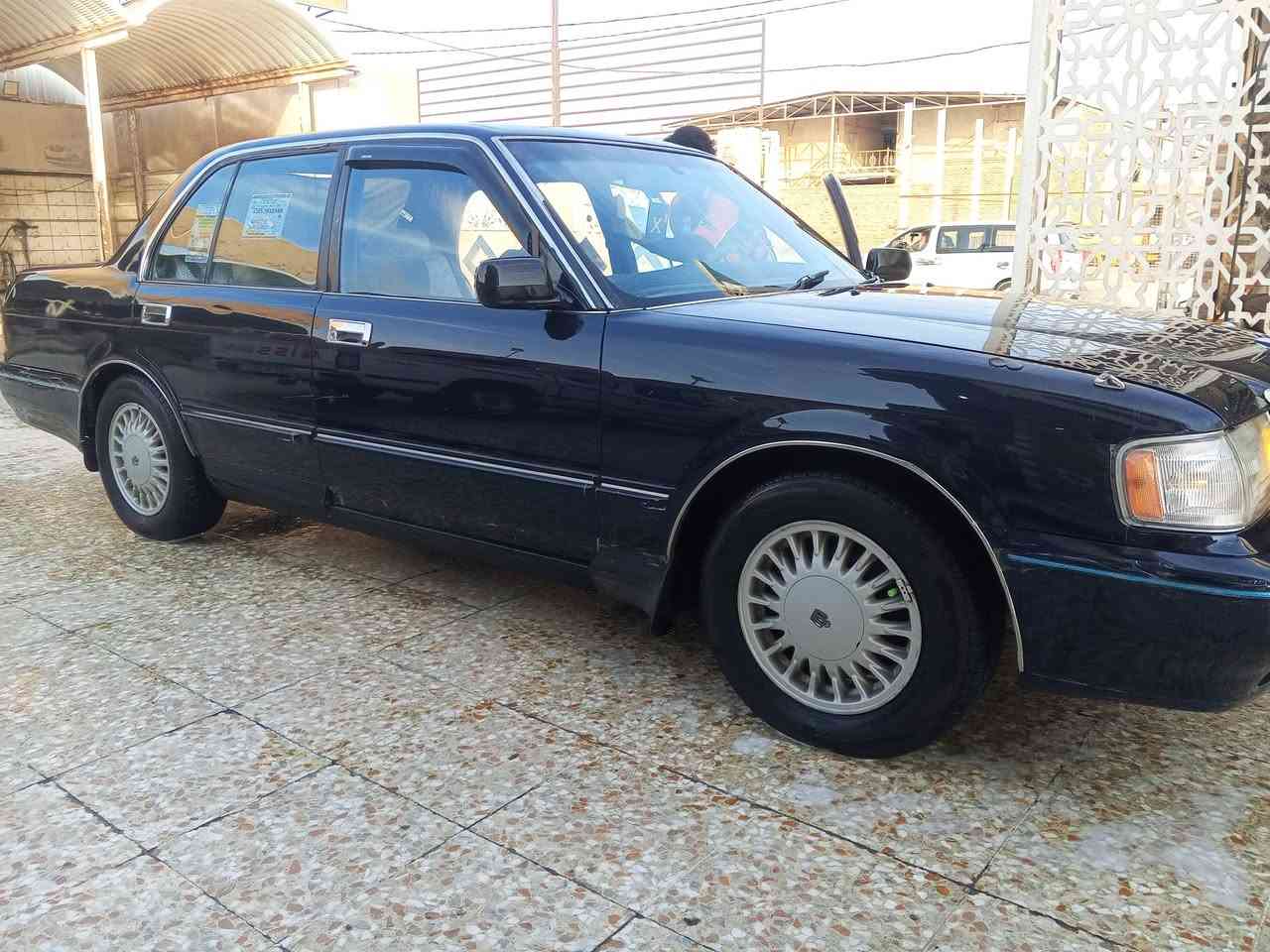سلام عليكم 
كراون ارنب موديل 1995 رقم بغداد سنويه لحد 2027
تحويل مباشر 
سياره جاهزه مجهزه من كل النواحي مكينه وكير فيفيتي ثنين ونص مكفولات حداديه جديد تخم تاير جديد 
كهربائيات كله شغاله تبريد ثلج بيه ضربه جاملغ الخلفي فقط 
صبغ جاملغ وقماره سبب جراد الباقي مكفول 
مكان ناصريه سوق الشيوخ 

***********.       58 وبيه مجال
