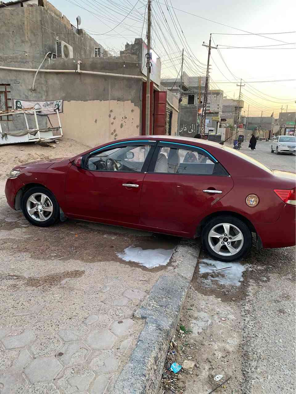 سلام وعليكم سياره كيا سورنتو مديل 12 خليجي مكينه الف وستميه تبريد حداديه جاهزه كير محرك كفاله رقم اربيل جديد سنويه 27 تنتهي سياره ما عليهة قرامات سياره مرشوشه حزام جماليه بيهة طخه بصيطه بجامله الوره وجامله اليمن المامي بلبدايه ما بي ضرض داخلي عنوان سياره البصره 70 وبيهة مجال المكان البصره الستفسار رقم الهاتف 
*********** Singapore
