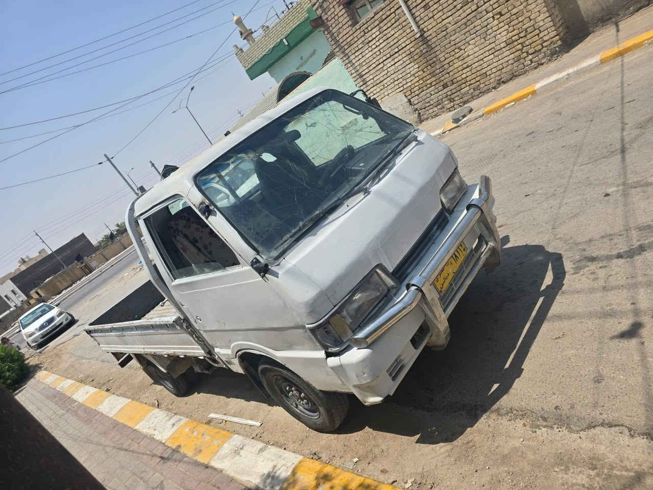 السلام عليكم اخوان كيا بنكو موديل 95 سياره جديده مكفوله مكينه وكير واكسن وشاصي راعيها ماندله اتكفل سرقه وعشائر سياره داخله حصه كاز كل المحافظات السعر 22  رقمه صدامي عنوان ناصريه مركز ***********

