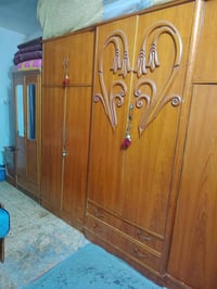 كنتون ٦ابواب ملحق صاج داخل وخارج وجربايه وزاويه السعر ٥٠٠ العنوان غزال...