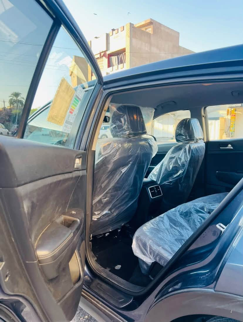 السلام عليكم للبيع
كيا سبورتج موديل 2020 

وارد امريكي حادث بسطي جدا 

ليبل واحد بدون تبديل 

رقم أربيل باسمي 

محرك 2400

السياره فووول مواصفات عدى الفتحه والبصمه

السياره جاهزه لاخر حبايه

المواصفات 

تحديد مسار 

رادارات امامي خلفي 

نقطة عمياء 

مري شفط واشاير بالمري 

شاشة كبيرة  +كار بلي 

كشنات مخمل

كشن السائق كهرباء

كشنات اماميه تدفئه 

تبريد قطعتين 

ثلاث انظمه قياده

مكاني بغداد بسمي  نزول منحدرات

اضاءه داخليه زنون

اضاءه خارجيه زنون  

شاشه اعطال

توقف ذاتي 

وباقي المواصفات 

السعر ب139 وبيه مجال 

مكان السياره بغداد 

رقم تلفون ***********
