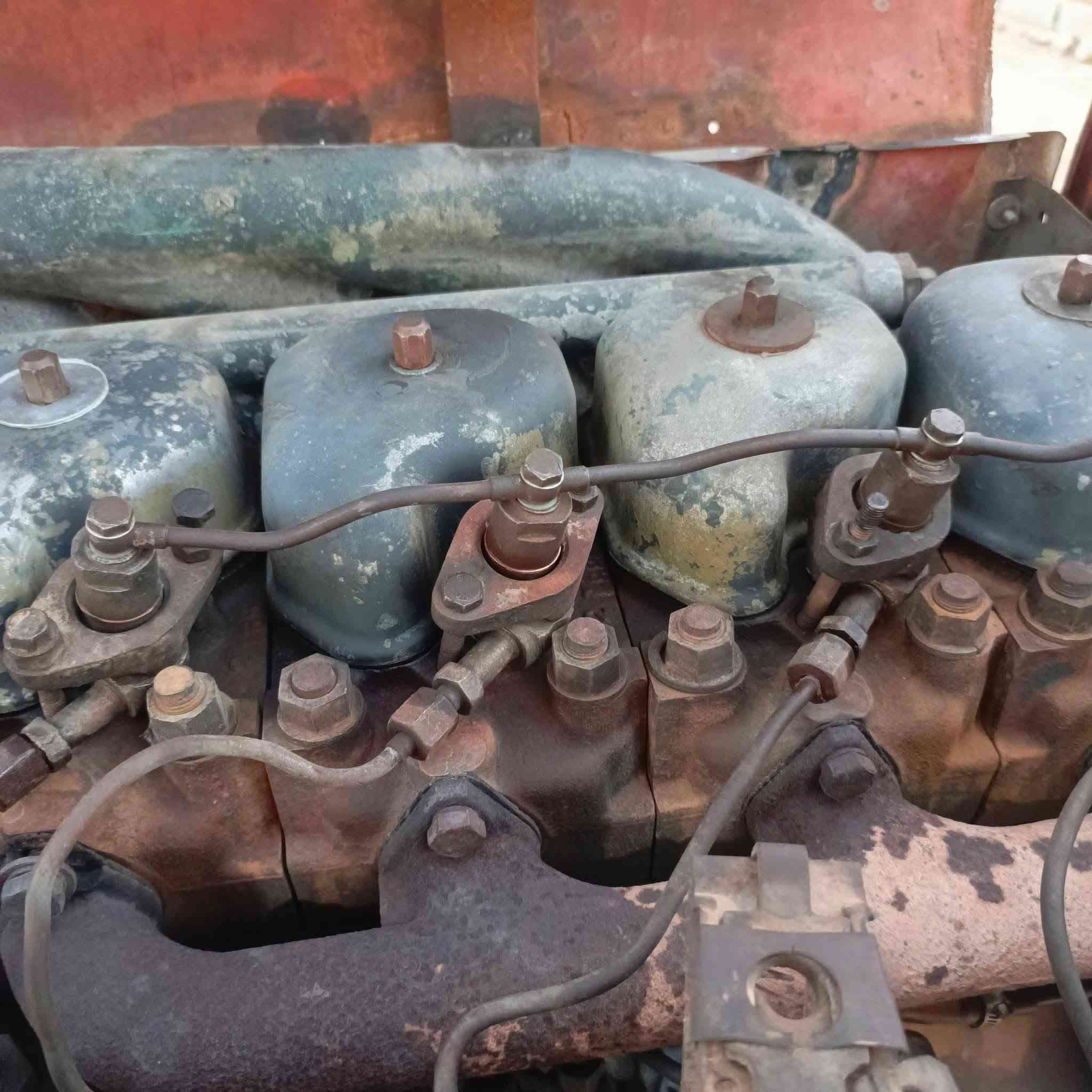 السلام عليكم مكينه عنتر للبيع موديل 89بدون تحويل مكفوله بم ونوزل ومحرك جهاز رفع جاهزه  السعر 4500وبيه مجال لشراي مكاني كربلاء ***********
