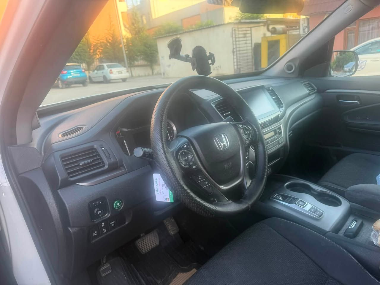 هوندا ياباني موديل ٢٠٢٢ دبل اكسل رادار شغال
سنويه جديده سياره بسمي 
ماشية ١٤٠ km
مكاني سليمانيه 

***********

