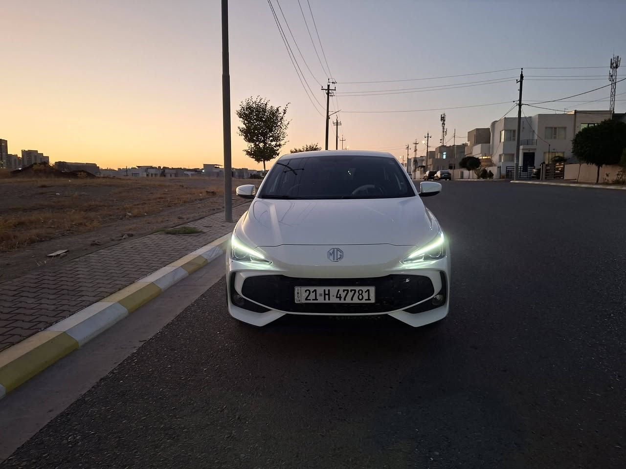 سڵاوی خواتان لێبێت
بۆ فرۆشتن mg3

2025مۆدێل
6000 km ڕۆشتوە
کوشن و گاعی سەردۆسەی بۆ کراوە

١٠٨ گەڵا سۆنەرەیەکەیم داناوە
 ***********
