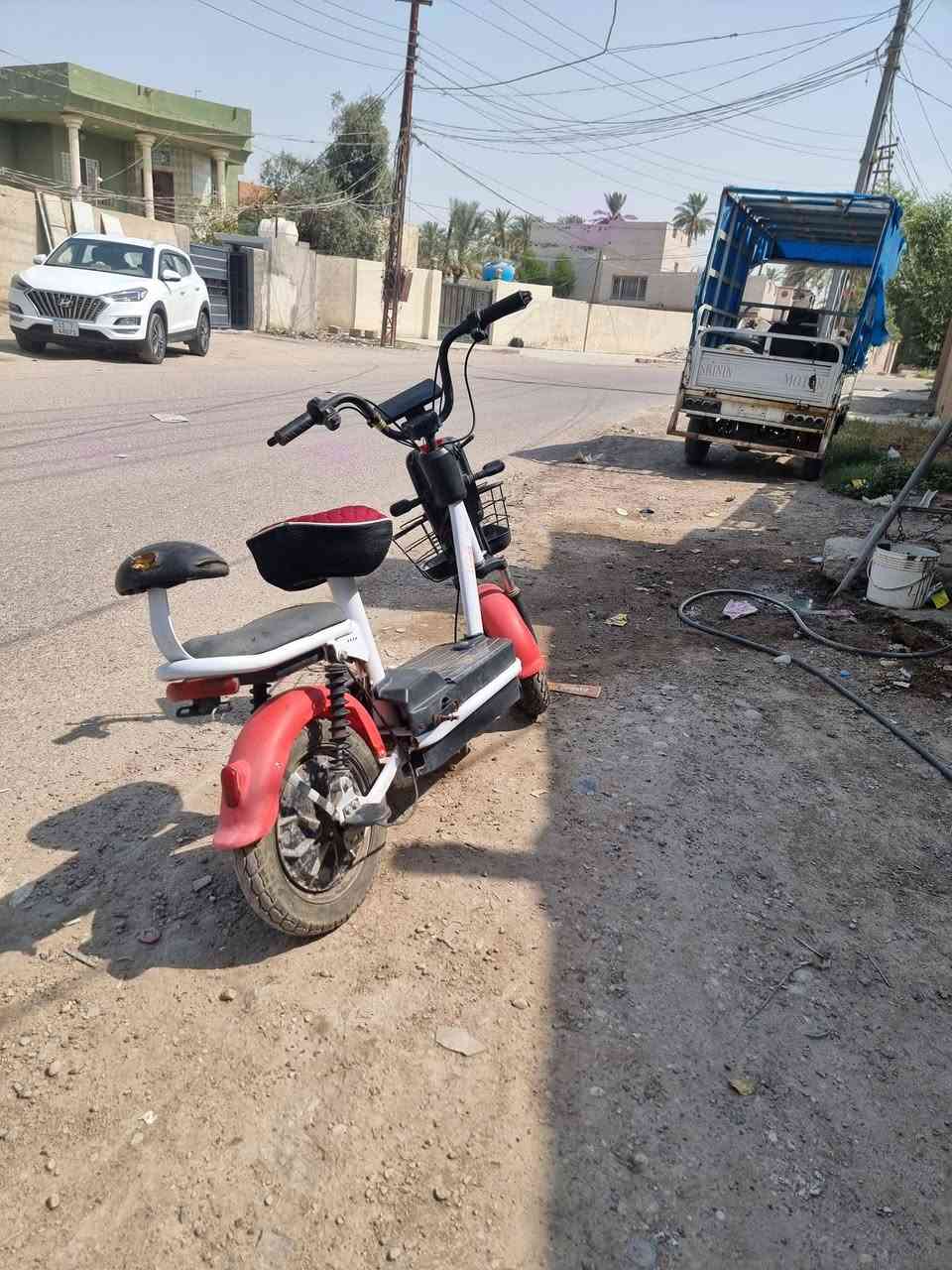 دراجه شحن البيع شرط الفحص 
السعر ١٧٥ وبيهه مجال حك الجيه 
العنوان بعقوبه باب الدرب قرب سواق الشمري 
***********
