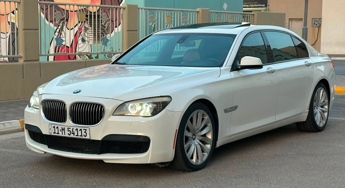 السلام عليكم
للبيع أو المراوس
BMW 750Li موديل 2012 (باب طويل)
محرك V8 قوي وأداء راقٍ، سيارة نظيفة جدًا وجاهزة للاستخدام مباشرة.
سياره وارد امريكي بيها صبغ جاملغ خلفي قبق.جنطه سونار بالمنشور 
السعر 167  ورقه 
✅ المحرك والكير مكفولات  بشرط
✅ منظومة التبريد والصدرية جديدة بالكامل
✅ لا تحتاج أي مصروف
مواصفات السيارة:
▪️ موديل: 2012
▪️ الفئة: 750Li (Long Wheel Base)
▪️ المحرك: V8
▪️ الممشى: 110 ألف كم فقط
▪️ الصبغ: 3 قطع فقط
▪️ رقم بغداد (تحويل مباشر)
مواصفات 
✨ بصمة تشغيل وبصمة دخول
✨ فتحة سقف
✨ داخلية جلد لون قرميدي فاخر
✨ مقاعد أمامية وخلفية كهربائية
✨ تدفئة وتبريد للمقاعد
✨ ستائر كهربائية
✨ شاشة كبيرة متعددة الوظائف
✨ كاميرا خلفية
✨ حساسات أمامية وخلفية
📌 مكان السيارة: بغداد – بسماية
💰 السعر المطلوب 
          167ورقة )

🔄 البيع أو المراوس 
📞 للاستفسار: ***********
