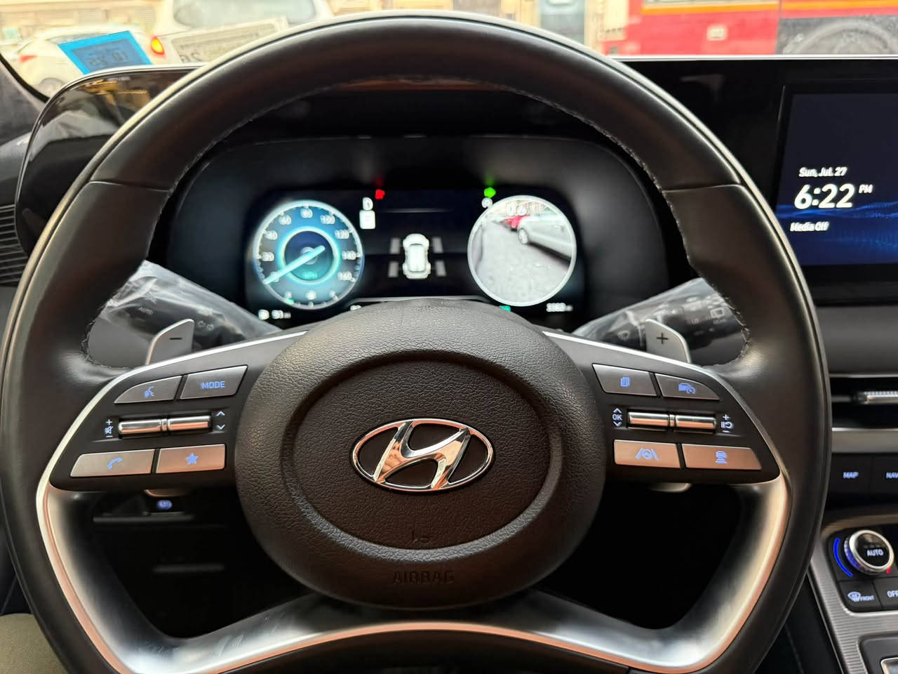 Hyundai palisade  2025 calligraphy
هونداي بلسايد كلگرافي جديده ونظيفه جدا
فقط بيع بدون مراوس310$ بيها مجال بسيط 
موديل: 2025
الحالة: بنيد نفسه مرجع بدون فتح  وجاملغ،الايمن تبدل وقبل فتره  صارت بيهه طخه خفيفه على كد شبر،بالجاملغ الايسر،  

العداد:6 الاف ميل
المواصفات: كلگرافي  فول 1/1 
 شاشة عرض داتشو. المحرك   v6    3.8 
بصمة تشغيل + بصمة ابواب 
اصطفاف ذاتي(تقديم +ترجيع)  
فتحة سقف +بانوراما
سماعات هارمن كاردن عدد ١٦
 رادار امامي  + خلفي 
حساسات امامي + خلفي 
كامرات عدد 6  360 درجة 
كشنات امامي خزن ميموري 
كشنات كهربائي تدفئة وتبريد
داخل اسود ملكي
انارة داخليه (محيطيه) + انارة دشبول 
بردات جانبية
تبريد مركزي امامي + خلفي منفصل التحكم
تحكم ستيرن + شفتات
تدفئة ستيرن 
مرايا هيتر + تعتيم 
صندوق كهربائي شفط + اربع وضعيات فتح صندوق
وضعيات قيادة  (٥)
ويل كب حجم  ٢٠ 
اوتو هولد + نقطة عمياء 
سايد بريك بصمة + مثبت سرعة
شحن وايرلس 
إشارات بالمرايا  + إشارات جانبيه
2اوتو بريك 
تحديد مسار
شاشة ديجتال كبيرة
تشغيل عن بعد .
تدليك كشن .
دفع رباعي 
نظام مانع انزلاق 
 نظام نزول منحدرات كشنات Vip منفصل 
 وبعد مواصفات اخرى للي يعرف البلاسايد
السياره جديده بمعنى الكلمه،  

السعر310  وبيه مجال ان شاء الله،  
 السياره. بدون رقم 
***********
