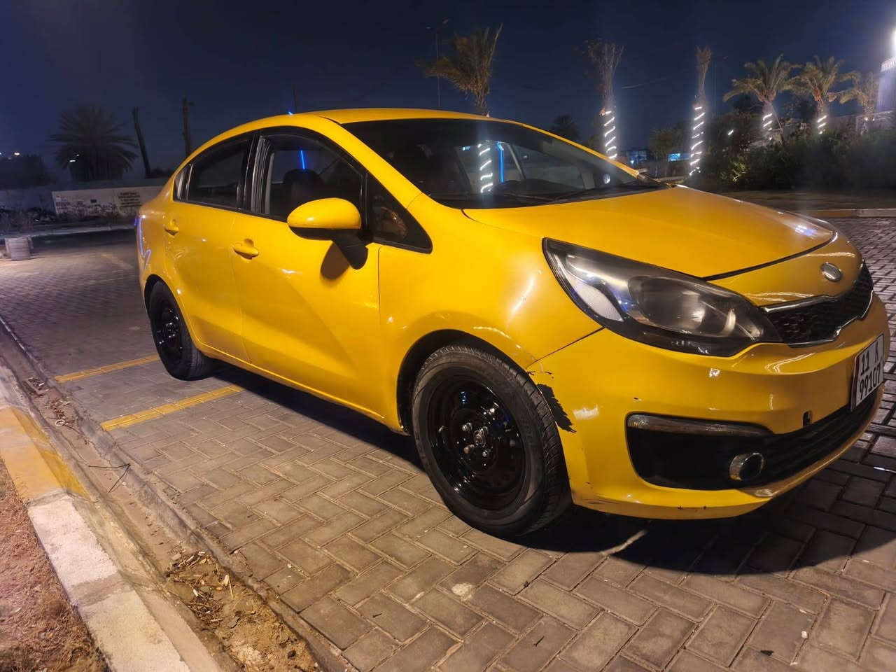 سلام عليكم للبيع كيه ريو مديل 2015 وارد امريكي حادثه جاملغ وبنيد بدون دواخل مكينة كير صدر تخم تاير خير من الله تبريد ثلج سياره حلوه جاهزة من جميع نواحي رقم بغداد دولي تحويل مباشر مصفره هيئه وغرامات مكان بغداد دوره سعر 70 وبيه مجال للطيبين رقمي ‏‪***********‬‏
