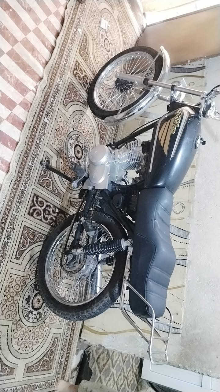 سلام عليكم دراجه البيع اوراق اصولي مديل 2012 تعمير 25 سعر 700 قفل العنوان البصره المعقل شراي يتصل ***********
