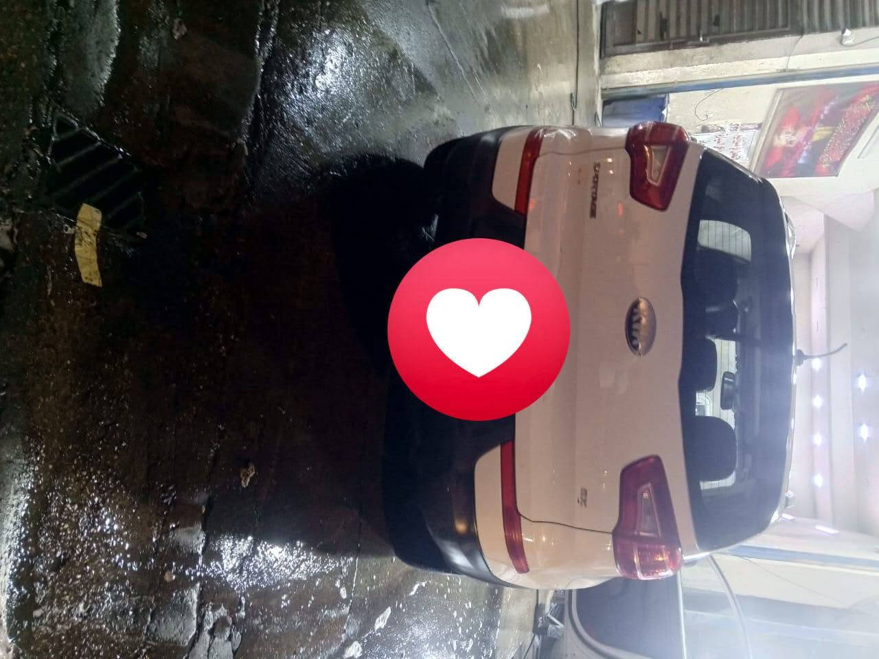 سلام عليكم سبورتج 2013 امريكي بيه قطعتين فقط باب وبنيد/سيارة فوال بصمه تنته على طوال سياره محركه/الفين وربعمية خليجي محركه /السعر 133/وبيه مجال سياره مابيه اي نقص كامله وكله جديد تبريده ثلج تايرات جدت/***********@
