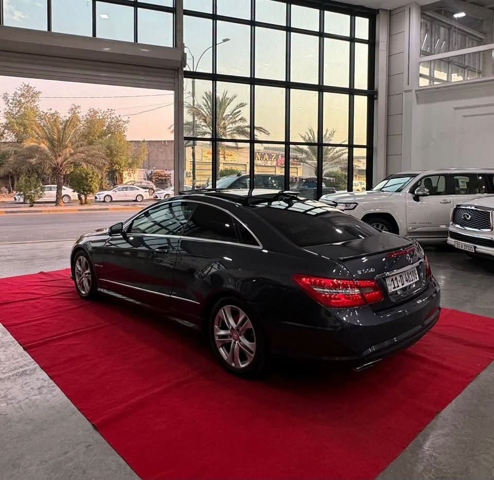 السلام عليكم 
مارسيدس (E550 .AMG )
موديل : 2011
ماشية : 90000 KM
المواصفات 
بانوراما 
بصمة 
مري شفط كهرباء 
اشاير بالمري 
ويل كب كروم 
لايت زنون 
لد امامي 
حساسات 
بردة خلفية 
سبايدر خلفي
المكينة 8 سلندر تون تيربو
ماوس 
تحكم ستيرن جهتين 
شفتات ستيرن 
دركة AMG
ذاكرة خزن ميموري 
كشنات جلد 
كشنات كهرباء 
كشنات تدفئه 
سستم صوت سماعات 
(رقم بغداد مشروع وطني بأسمي )
ملاحظة: السيارة خليجي بيها صبغ حزام بدون اي حادث . 
السعر 139 وبيها مجال 
للاستفسار 
عبدالرحمن 
 *********** 
 ***********
