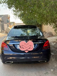 مرسيدس C300 • ٢٠١٨ • مكينة ٢٠٠٠ تيربو
