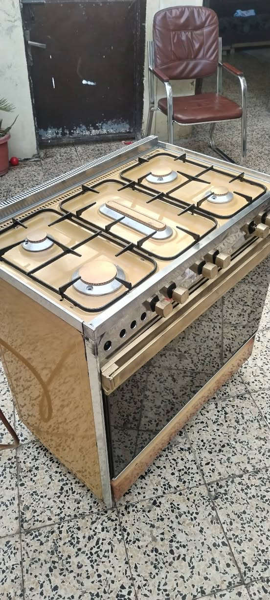 طباخ عشتار اصفر نار زرقاء فرن شغال فوك وجوه للتواصل ***********
