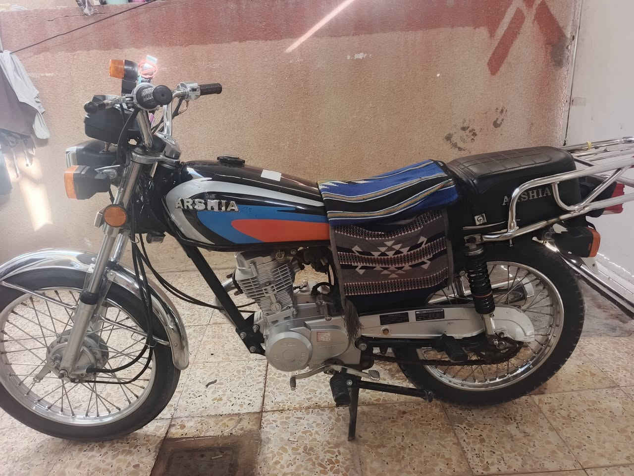 السلام عليكم دراجه ارشا أمتياز 2025  شهر 8أوراق سكنر 
كامله من كلشي 
وبلواقع احلى من الصور 
جاهزه بانزين ودهن وترايك للنجف
كهربائيات كلها شغاله 
للبيع فقط مستعجل ع بيعتها 
مكاني كربلاء الامن الداخلي
سعر 650 مجالها للشراي فقط
شراي راسلني واتساب ***********
ملاحظه// جماعه 500 لا اطبون
