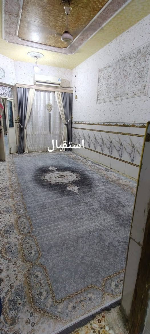 بيت طابو للبيع المكان حي الحسين الجديد بجه الناظم قبل دربونه عن منطقه ابو حوراء الزراعيه 
البيت طابق واحد بناء عكاده  المساحه 150م. بناء البيت 2013 
السعر 100مليون بيه مجال قليل الاستفسار *********** او مراسله الصفحه .
