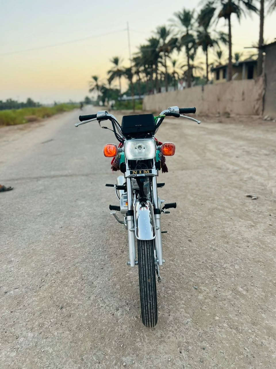 دراجه نامه امتياز لبيع دراجه قبل شهرين من طالعه ربع ما ذب عليه كامله موديل 26 محرك مكفول ما مفتوح نضافة دراجه جدامك مكان بابل سده الهنديه السعر خاص او نتصل ***********
