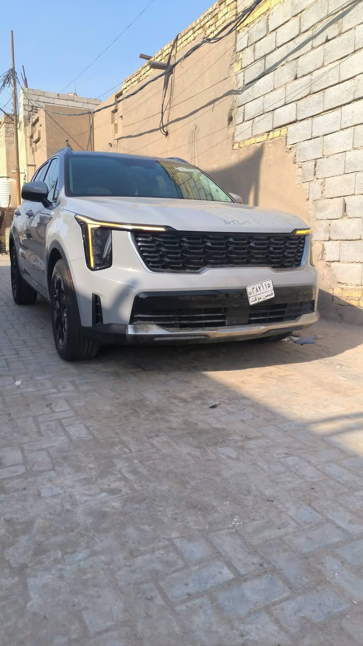كيا سورنتو وارد أمريكي موديل 2025  تقرير غرق فحص موقت 
سياره وكاله شركه فئة s
سياره جاهز  كير محرك كهربائيات 
المواصفات 
محرك 2500
كبرت 8 نمره
رارادار امامي وخلفي 
تحكم ستيرن شاشه كبيره 
كامره امامي خلفي 
مانع نزلاف 
لايت زنون 
هواي مواصفات بيها 
سياره كلش جديده 
سعرها 235،$ 
بيها مجال بسيط للشراي 
للتواصل ***********
