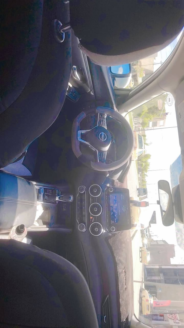 🚗 للبيع نيسان سنترا SV موديل 2025

*رقم اربيل

المواصفات:

ماشية 23 الف ميل 

* موديل: 2025

* الفئة: SV

* محرك 2.0 لتر بنزين

* ناقل حركة أوتوماتيك CVT

* دفع أمامي (FWD)

* كاميرا خلفية

* نظام التحذير من النقطة العمياء (Blind Spot Warning)

* نظام التنبيه عند مغادرة المسار

* مثبت سرعة ذكي

* نظام فرملة طوارئ أمامية

* شاشة وسطية مع دعم Apple CarPlay وAndroid Auto

* السيارة وارد أمريكا

*ايرباك راجع سستم

📌 رقم الشاصي (VIN):
3N1AB8CV3SY224072
ضررها فقط بالتاير بيها شبر يم الدوسه 

📞 للاستفسار:

***********

السعر:162 وبي مجال
