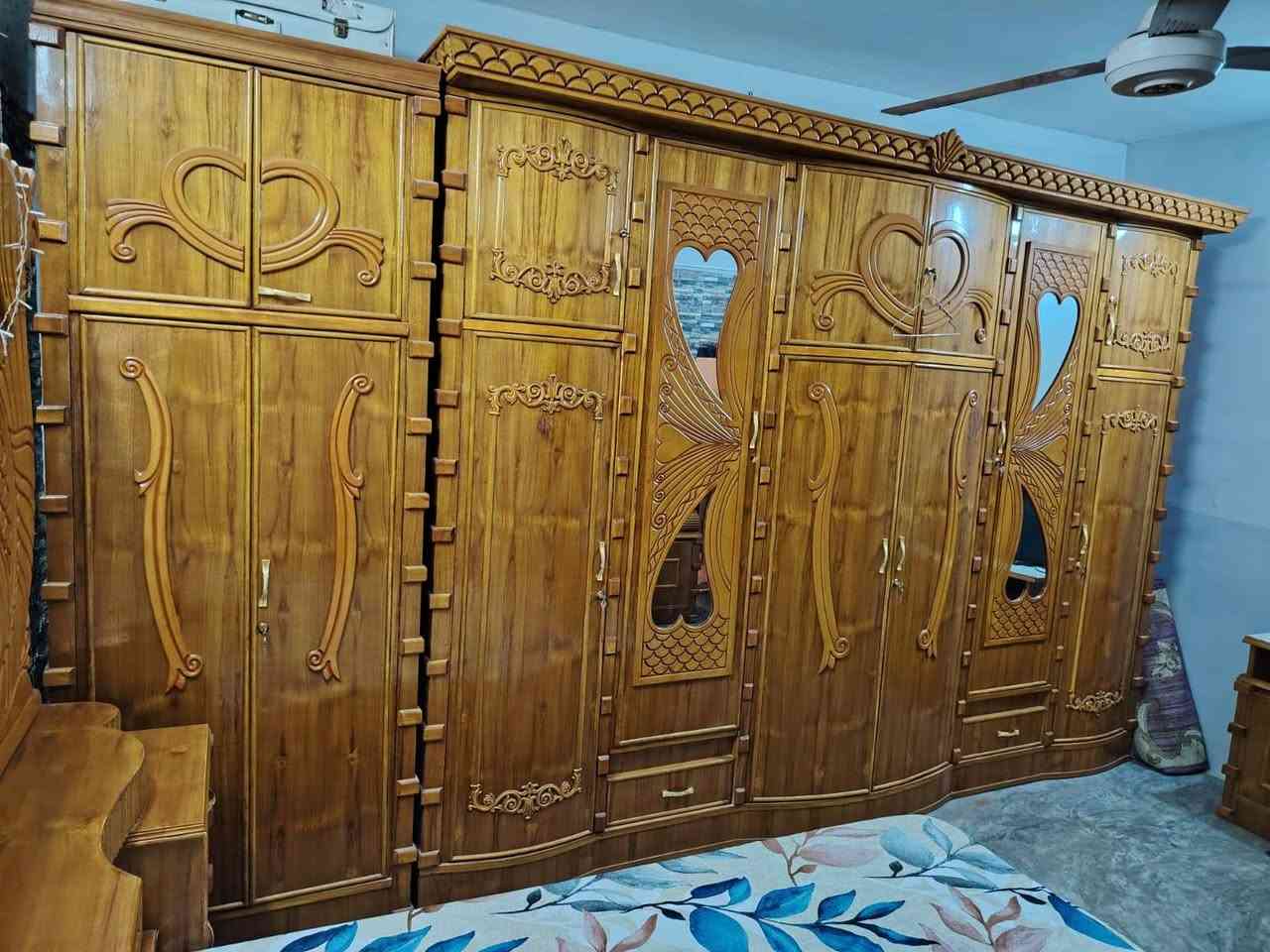 غرفة نوم للبيع. صاج عراقي نضيفة 100/100 نضام براغي فتح وتركيب عنوان كركوك *********** للاستفسار
