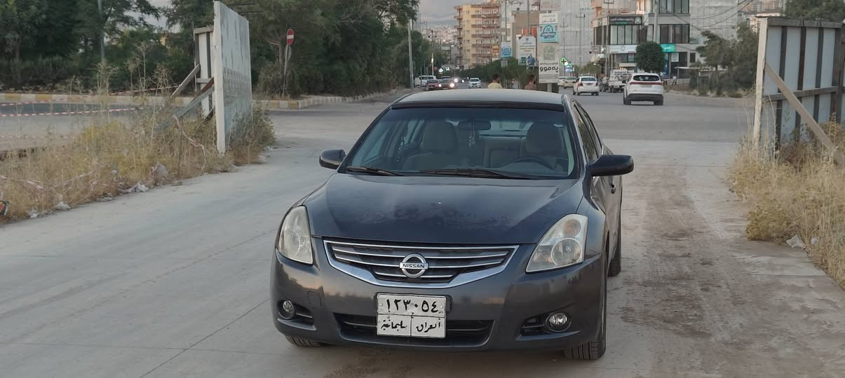 نیسان ئاڵتیما مودێل 2010
ژ.م ***********یان ***********
شوێن سلێمانی نرخی ٦٥گەڵا
گێڕ ئۆتۆماتیک گێڕوو مەکینە بەشەرت
ڕەسمی سۆنەریم داناوە
سەنەوی بەسەرنەچوە
تەبرید بەشرت
تحویل و غرامە  بەشەرت
تایەو پاتری تازەیە
هەزەی تازەیە السليمانية, العراق
