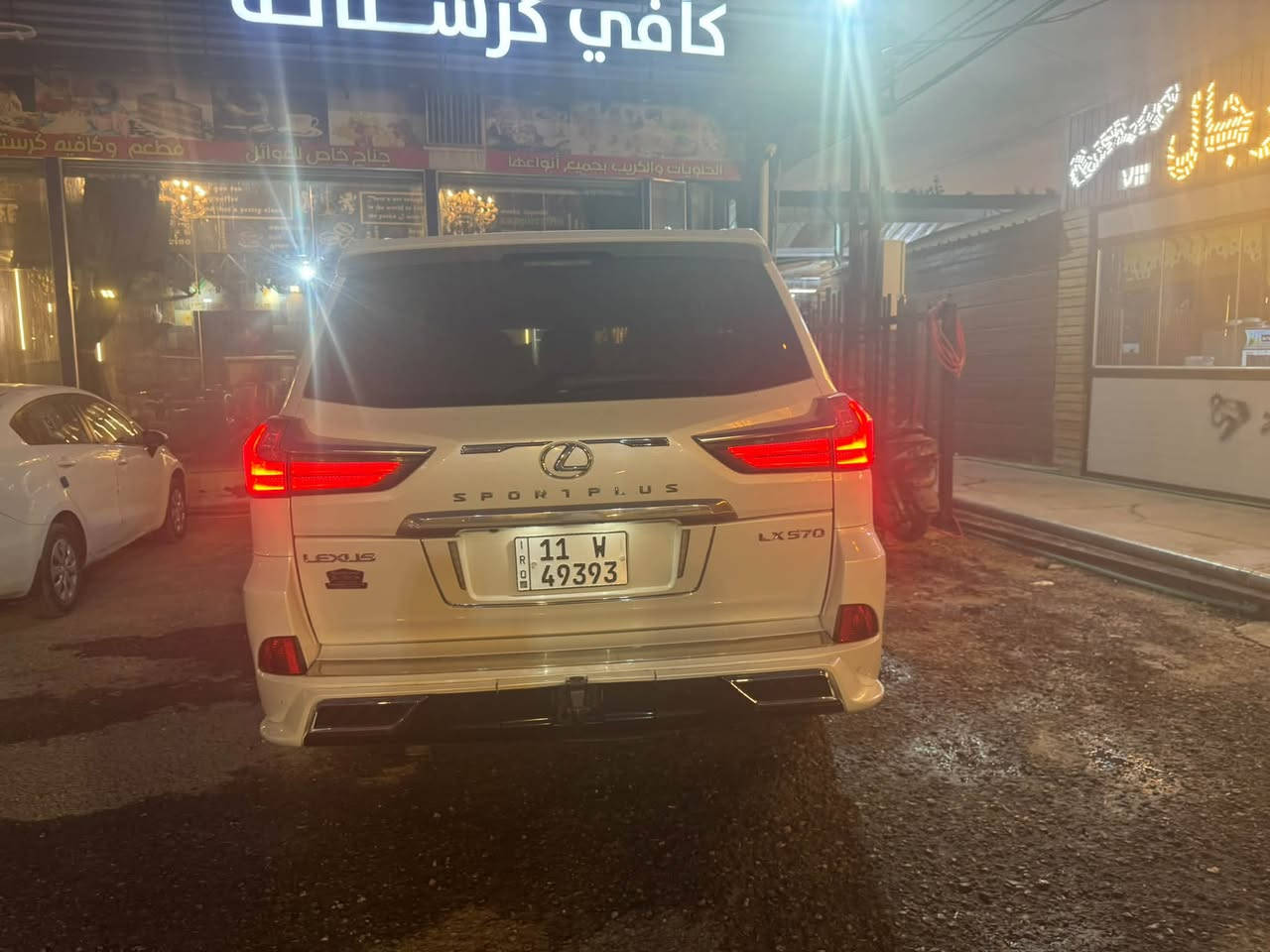 لكزس فول بريم • ٢٠١٧ • ١٤٥الف