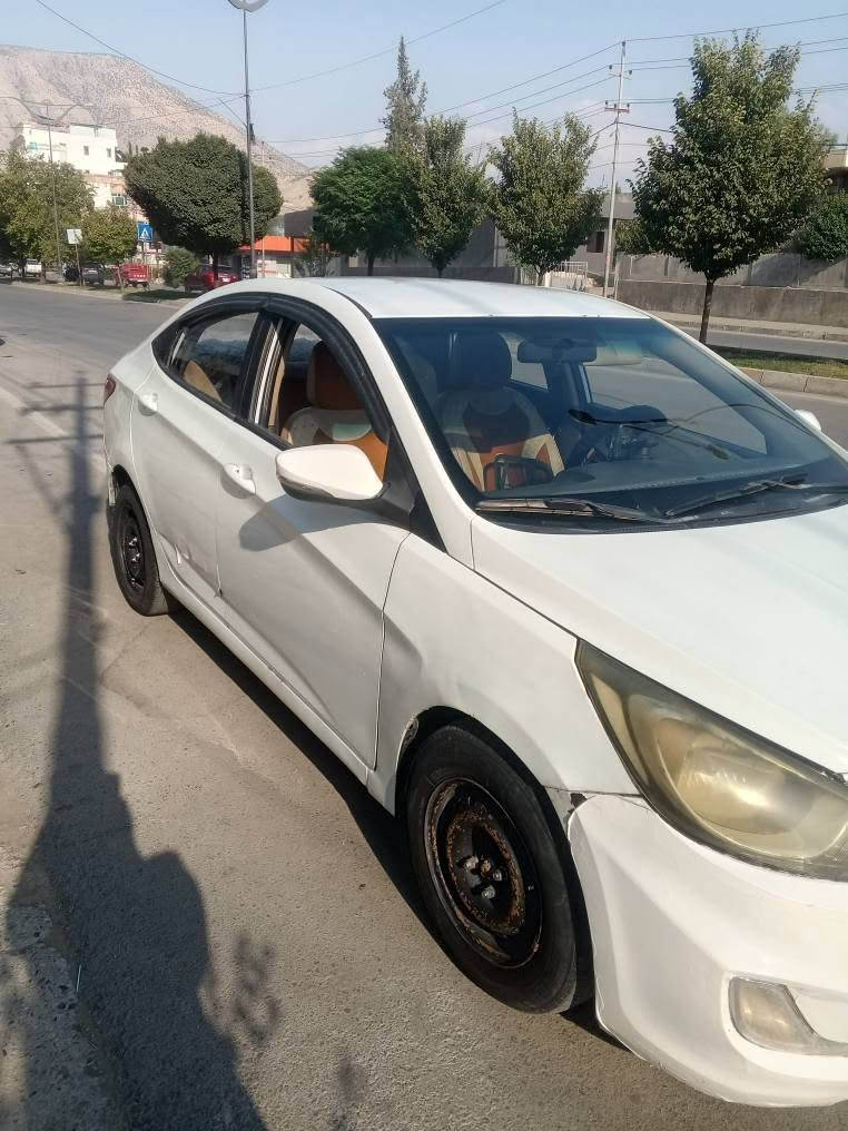 هؤندا ئةكسئنت رقم بغداد سنةوى كارتونة مؤدئل 2012 گئر تؤماتيك 
گئر و مةكينة بةشةرت موس براوة لئدان بةشةرت تبريد وةك بةفر سبوغ تةنيا سةخفى نيةتى نرخى 58 مجالئكى كةم شوئن هةولئر 
فايبةر و واتس آب 
*********** أربيل, العراق
