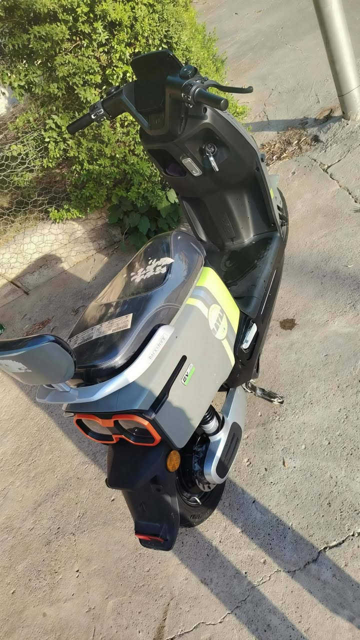 RAYAN⭐️
للبيع 
معروفه مواصفاته 
6بطاريات 

دبل سويج وبصمه 
وشاحنته الاصليه 
فقط بطاريات  مبدلات 
رايدو ب 700الف وبي مجال للشاري
تواصل واتساب على رقم *********** 📞 
 
@ الكل
