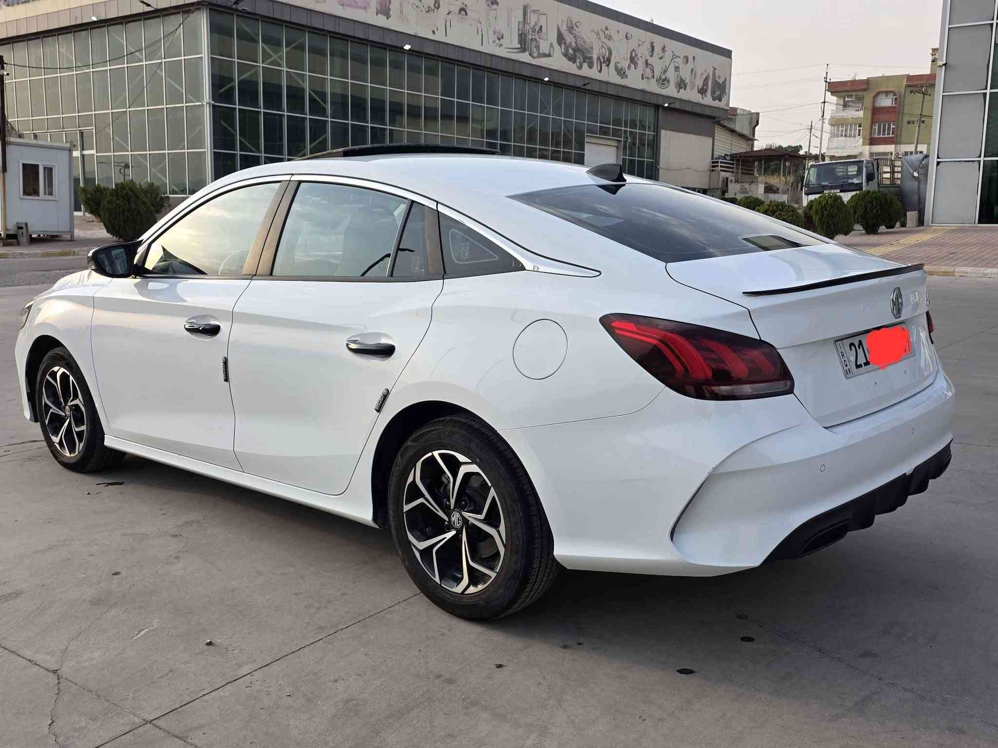 MG GT 2024 فول مواسەفات 
بێ بۆیاغ ، شکڵ مەرغوب
لەسەر سەنەوی Gt
گێر ئۆتۆماتیک ، بەسمە ، شاشە و کامێرا و حاسەیە ، ئاوێنە ئیشارەت ، تەحەکوماتی سەر سوکان ، سڵایدە ....
مەکینە 15 
گێر و مەکینە بە شەرت بێ هیچ کێشەیەک 
تەنیا ڕۆنی مۆتۆسێڵی بۆ بەکارهاتووە 
35 هەزار ڕۆشتووە 
جوانکاری بۆ کراوە 
 درگای پشت سەکن گۆڕاوە بە بیلاد کۆد و ڕەنگی خۆی بە زەمان 
بستێک دۆسەکەی تۆزی قوپاوی تێدایە ، هەندێک وردە شوختی هەیە 

نرخ / 112 معامەلەیەکی کەم

ناونیشانی سەیارە سلێمانی 
*********** 
*********** السليمانية, العراق
