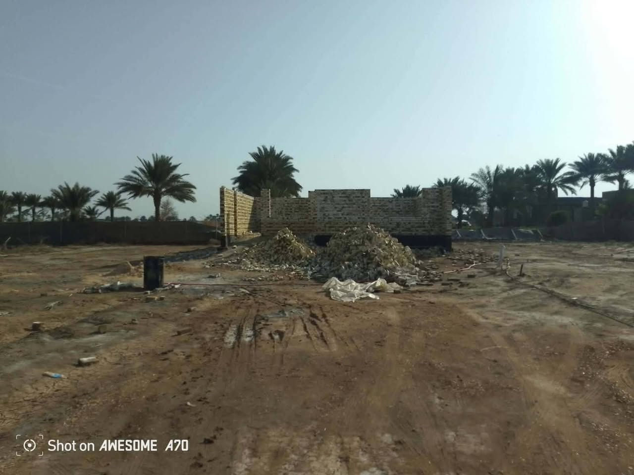 هيكل للبيع المساحه الكليه 500 متر طابو زراعي سند 25 تحويل مباشر باسم المشتري متوفره كل الخدمات الورديه المدخل مال حي الجزائر الامام علي ابن الحسن المثنى ابو هدمه السعر 70 وبي مجال ويرهم اقساط مقدمه 35 والشهر 500 الاتصال على الرقم ***********
