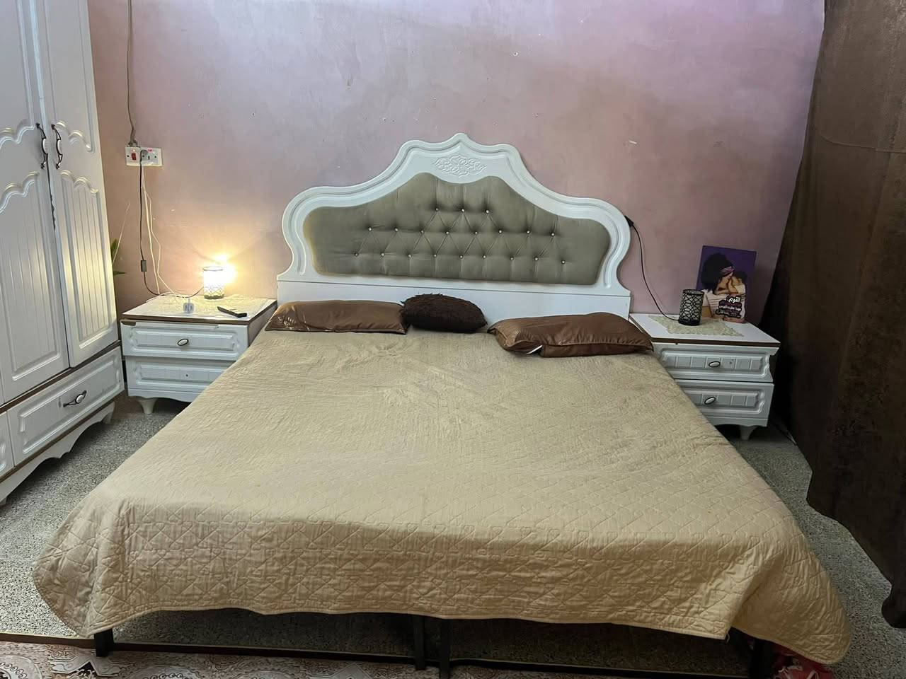 و غرفه للبيع مستعمله سعرها 550وبيها مجال بيها ضررر بل جرارات مال جربايه واضحات بل صوره مقوي الضرر والجربايه حديد تفصال بغداد اي ستفسار اتصل عل هل رقم  ***********

