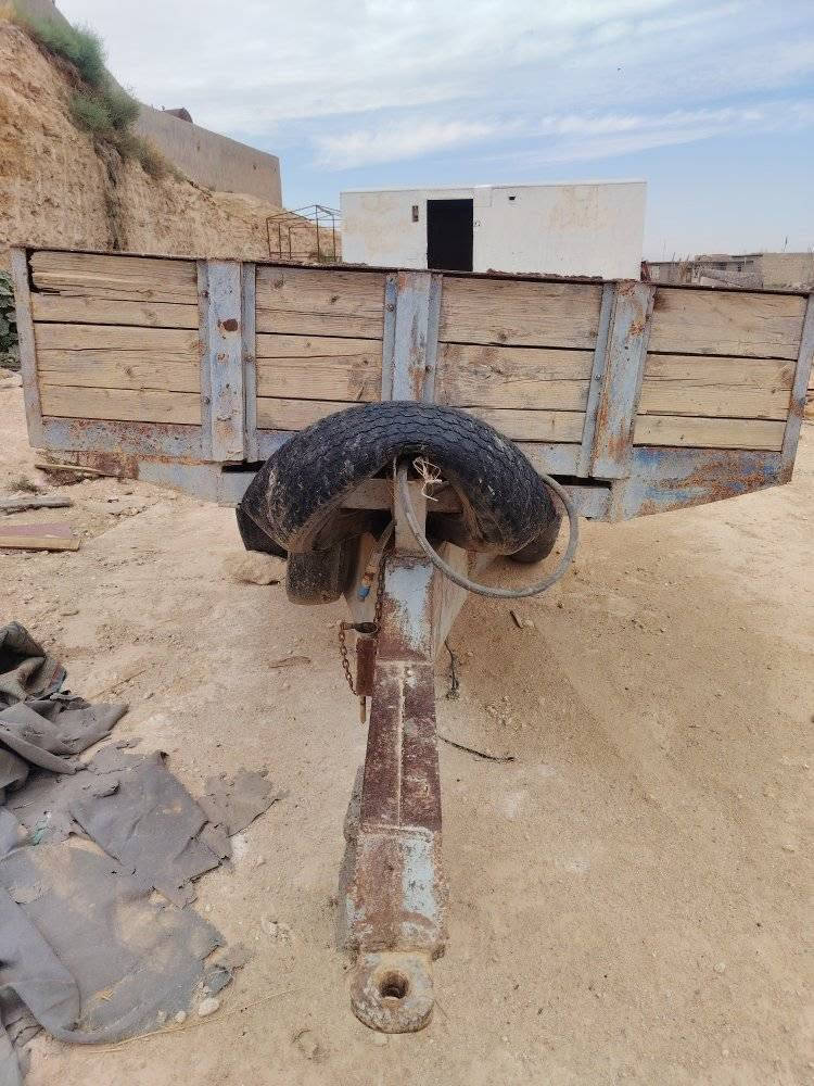 سلام عليكم تتواجد عربانه فلوجيه للبيع السعر 1400 بيها مجال المكان قضاء حديثه ناحيه بروانه الاستفسار على هذا رقم  ***********
