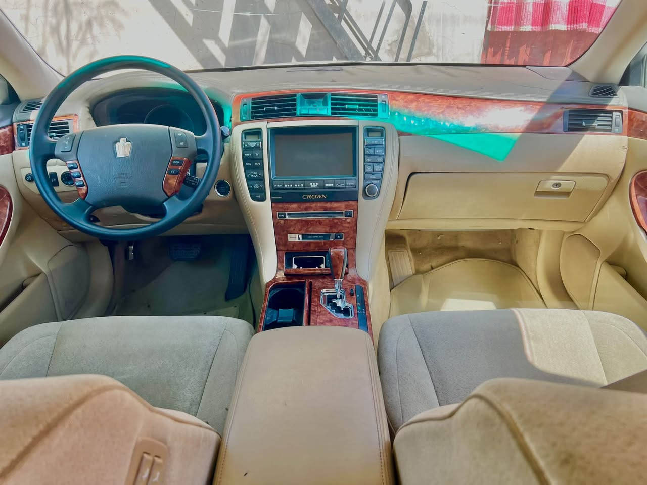 2005
182
گەورە بەگەورە
کۆدی هەیە
سێ دوگمە پەردە
حاسەو کامێرا
کامل کراوە بەسپۆرت
تایەیی تازە
ڕادار
بێبۆیاخ 
سەقف و کەڤەرو قرچ بەشەرت دە سۆنەر
٩٤ هەزار حەقیقی ڕۆیشتوە
تەنها یەک دەبڵی پێشەوەی تەقیوە
نرخ ٦٦$
شوێن کلار
***********
