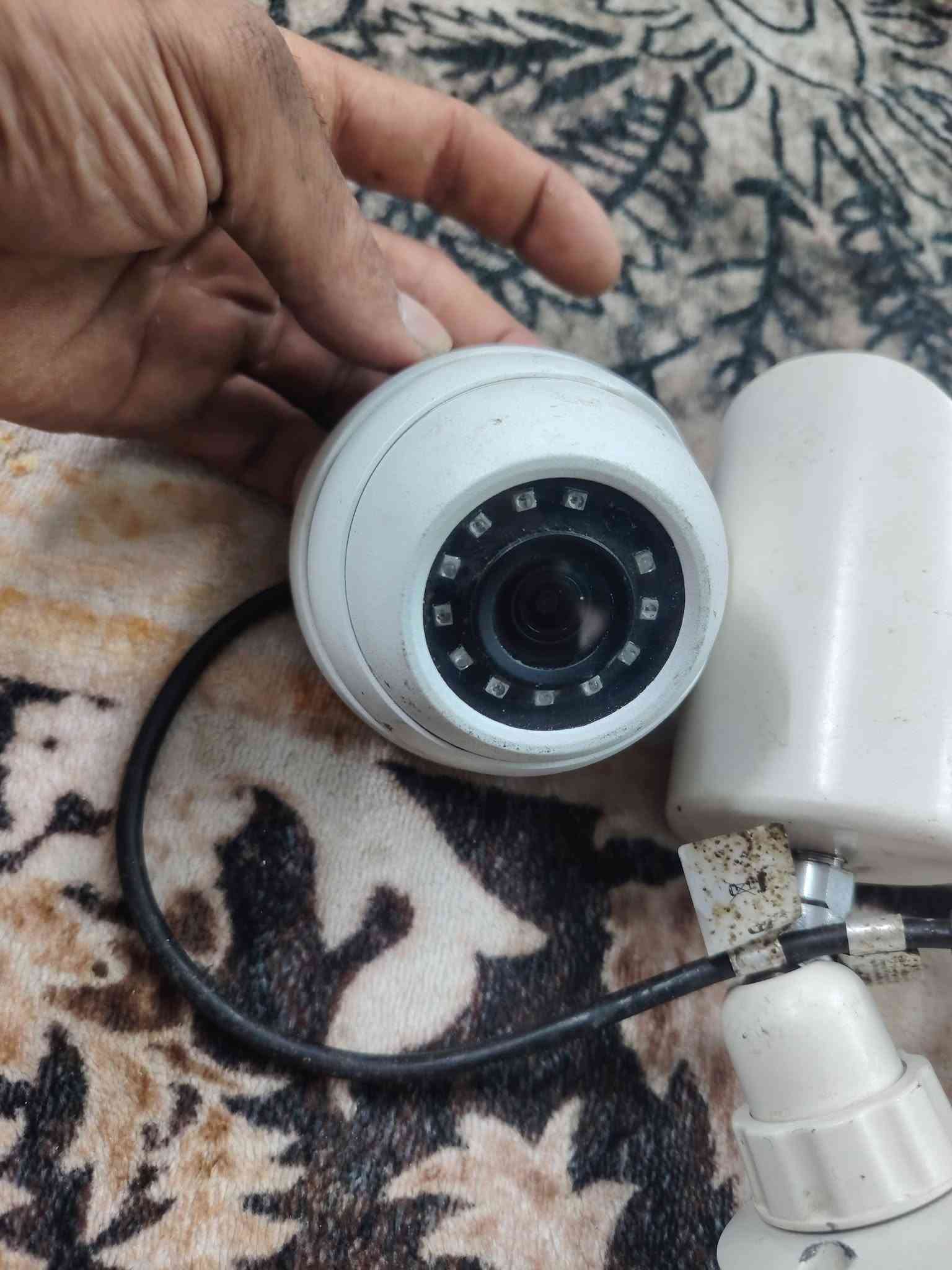 للبيع • البلديات بغداد • كاميرات