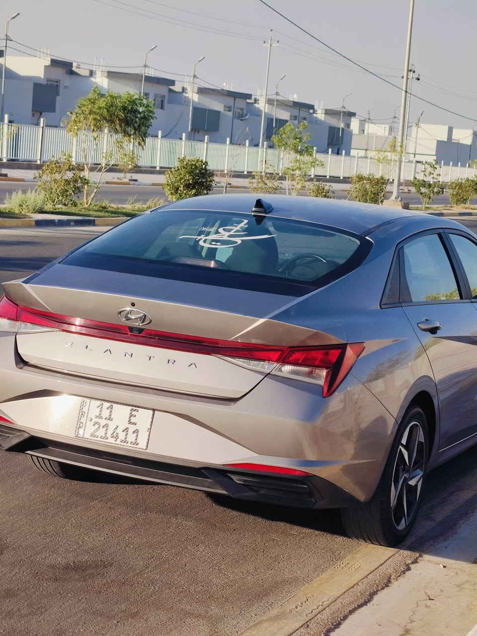 سلام عليكم للبيع هيونداي النترا 23 وارد امريكي ضربته فقط بنيد وبابين كلير فقط ب امريكا مكينه 2000 دوش كير 8 نمر ماشية 58 الف كيلو متر وليس ميل سياره فول مواصفات عدى الفتحه ولكشنات جلد مكاني كربلاء 
سعر 140 وبيه مجال بسيط
للأستفسار ***********
