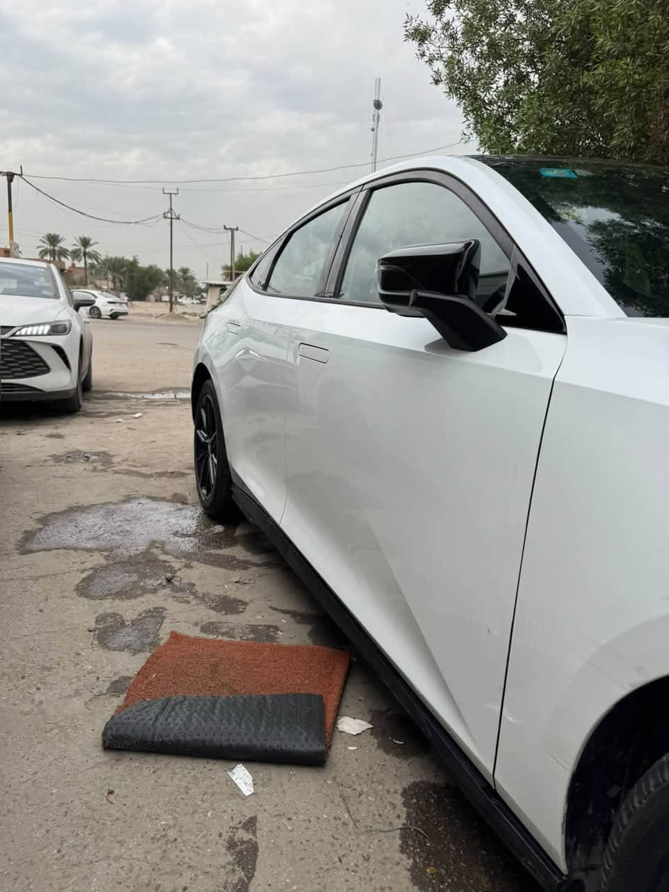 يوني في • فول مواصفات • ٥١٠٠٠ كم