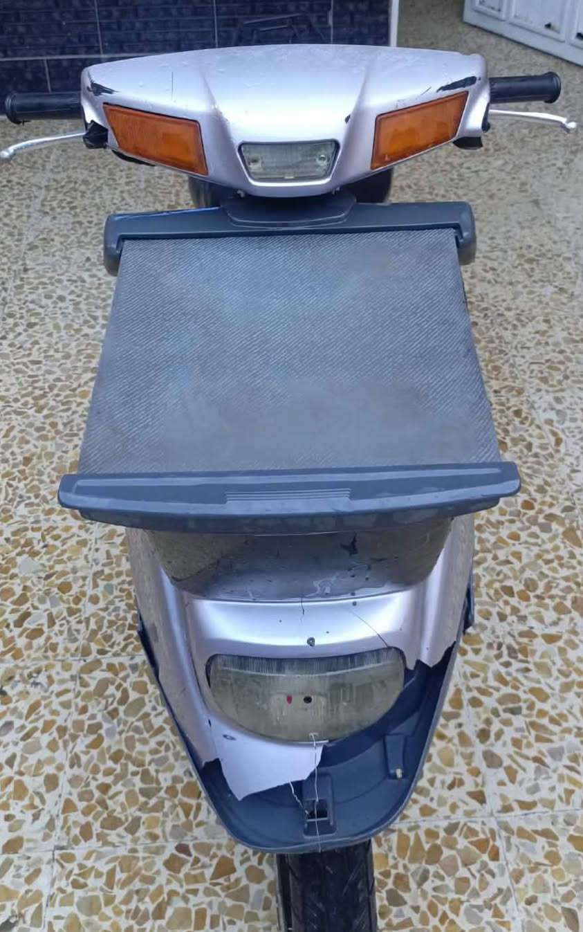 مطور بزون ابو البارده لبيع شاص شرط ما مكسور لايتاتو اشاير شغاله بس يردلو باتري يدير سلف معمر تعميره واحده شرط معدل 60 بس يعوز درع يرجع جديد اسعر 175 وبي مجال حك جيتك رقم بي وتساب هم ***********/  ***********
