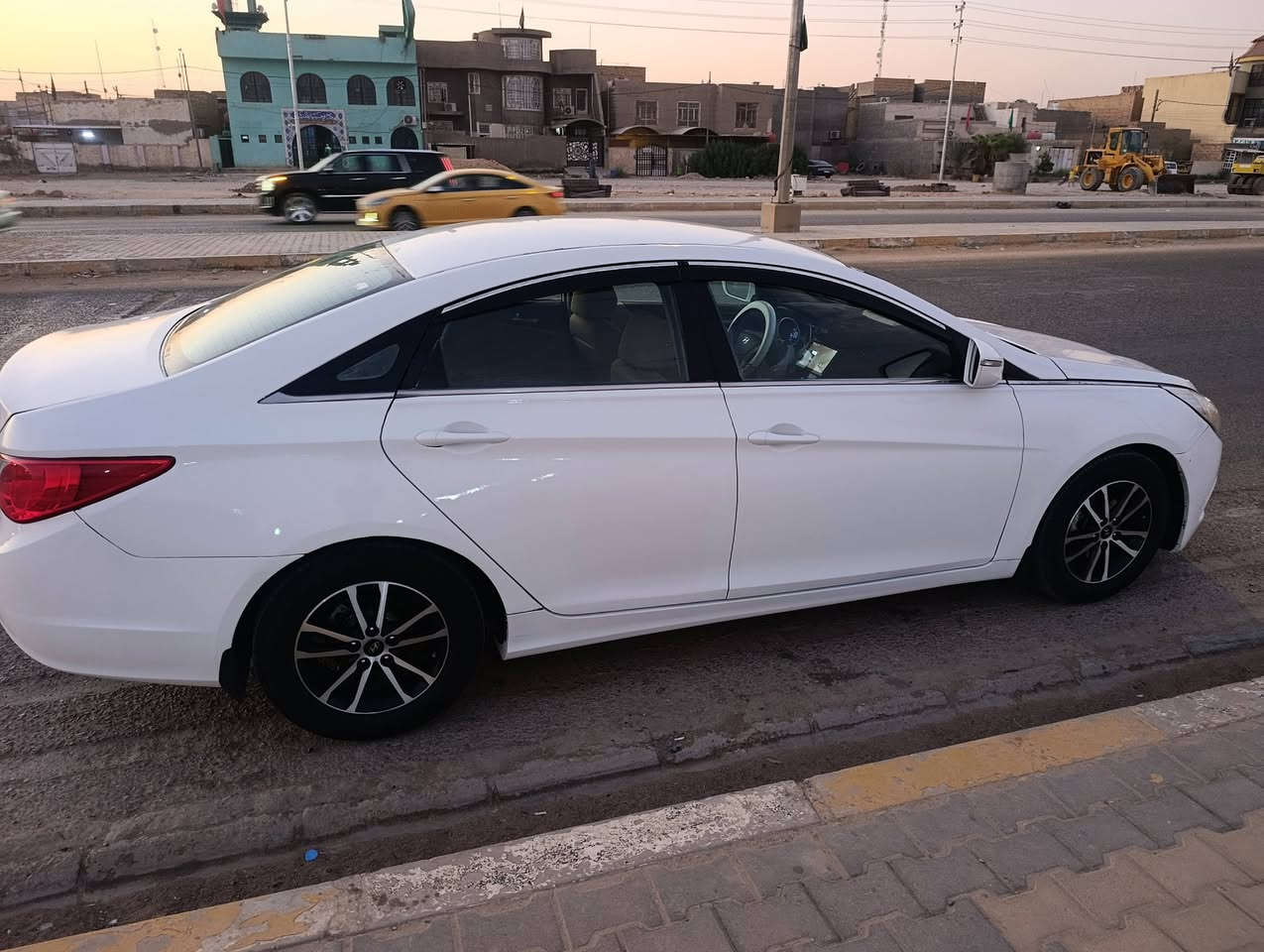 السلام عليكم سوناتا للبيع صبغ عام  اثر تجيه للاستفسار ***********
